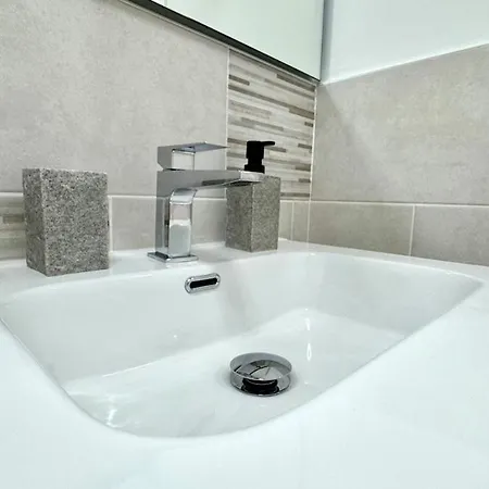 Le Cocoon - Proche Centre - Climatisation - Wifi * Menton