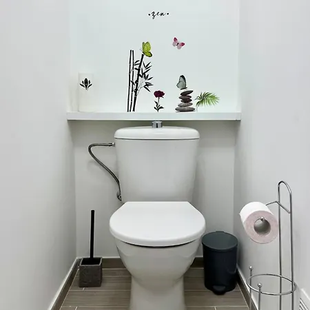 شقة Le Cocoon - Proche Centre - Climatisation - Wifi مينتون