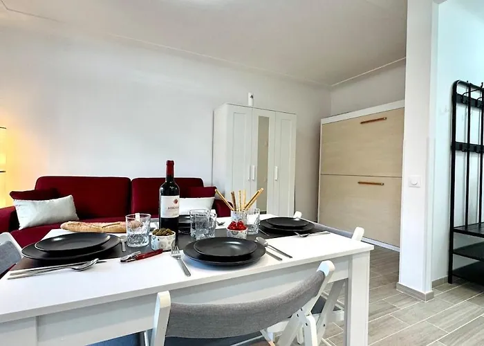 Le Cocoon - Proche Centre - Climatisation - Wifi * 芒通